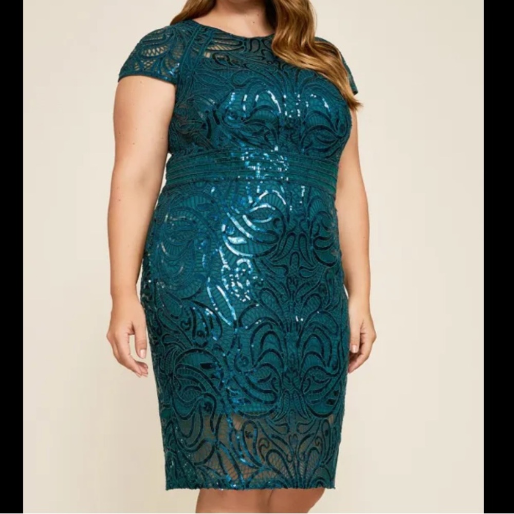 Tadashi Shoji Fabia cap sleeve sequin dress